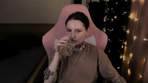 on_yxxx online show from 05/11/26, 08:28