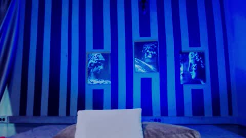 Snapshot of onaloon chatting on 12/20/25, 03:24 onaloon online show from 12/20/25, 03:24