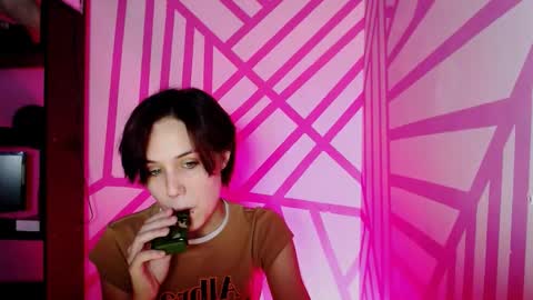 Snapshot of onaloon chatting on 02/04/26, 02:28 onaloon online show from 02/04/26, 02:28