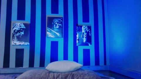 Snapshot of onaloon chatting on 03/11/26, 02:28 onaloon online show from 03/11/26, 02:28