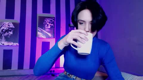 Snapshot of onaloon chatting on 03/18/26, 02:37 onaloon online show from 03/18/26, 02:37