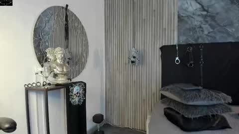     ... online show from 10/24/25, 07:32