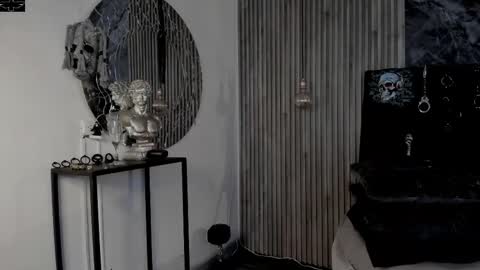     ... online show from 10/25/25, 07:30