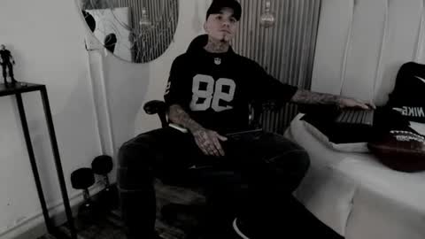     ... online show from 06/11/26, 12:32
