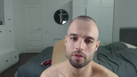 onebestlover online show from 02/10/25, 06:24