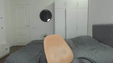 onebestlover online show from 02/21/25, 02:38