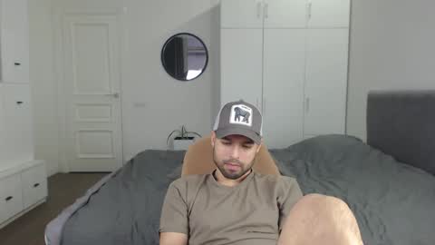 onebestlover online show from 02/25/25, 03:05