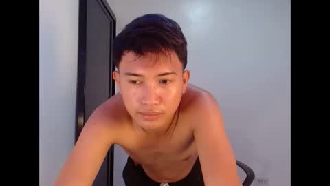 Snapshot of onebigloadxxx chatting on 03/28/26, 11:43 Wyn Will serve you and be your slave online show from 03/28/26, 11:43