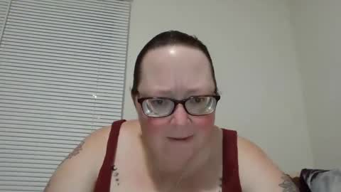 Snapshot of onedaffodil84 chatting on 02/11/25, 03:18 Pixie online show from 02/11/25, 03:18