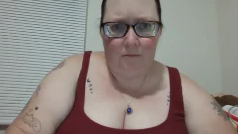 Snapshot of onedaffodil84 chatting on 02/14/25, 06:02 Pixie online show from 02/14/25, 06:02