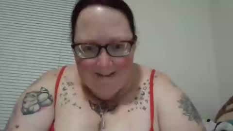 Snapshot of onedaffodil84 chatting on 05/14/26, 04:41 Pixie online show from 05/14/26, 04:41