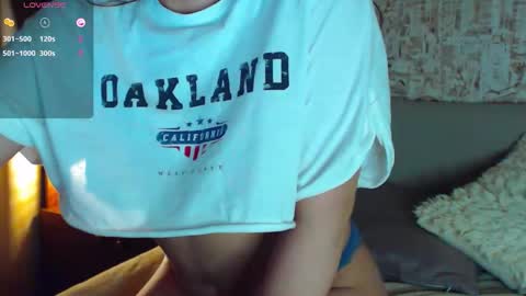 Snapshot of onehotbigass chatting on 01/08/26, 02:25 ONLINE online show from 01/08/26, 02:25