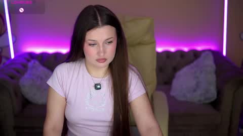 L A Y A online show from 04/30/26, 07:09
