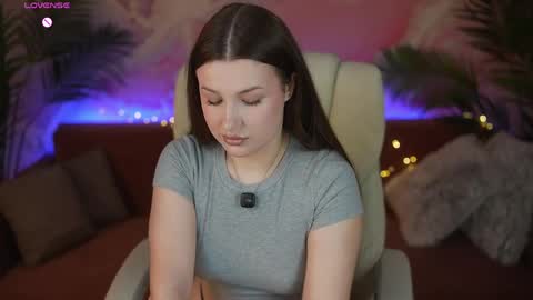 L A Y A online show from 05/11/26, 06:30