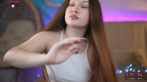 L A Y A online show from 06/07/26, 01:04