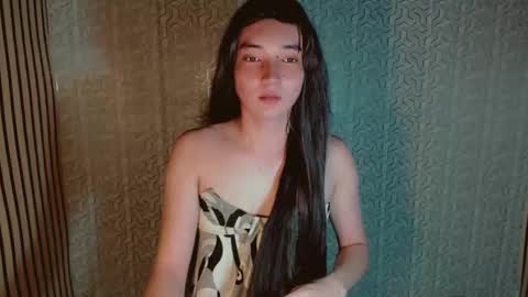 Snapshot of onelesslonelygirl69 chatting on 05/05/26, 07:38 KLIER online show from 05/05/26, 07:38