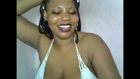 Snapshot of oneofdbestchubbygaloncb chatting on 06/25/26, 05:17 oneofdbestchubbygaloncb online show from 06/25/26, 05:17