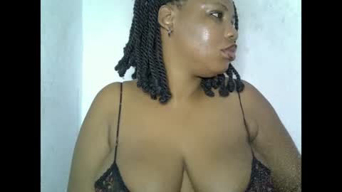 Snapshot of oneofdbestchubbygaloncb chatting on 06/29/26, 05:03 oneofdbestchubbygaloncb online show from 06/29/26, 05:03