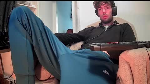 onesieboyx online show from 02/24/25, 09:00