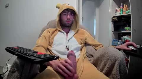 onesieboyx online show from 12/19/25, 09:49