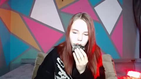 onessandra online show from 11/07/25, 02:33