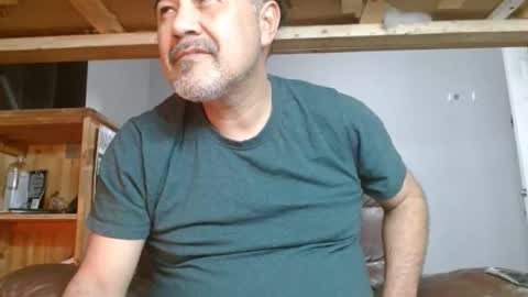 Snapshot of onewayallday chatting on 01/18/26, 11:36 onewaykenny online show from 01/18/26, 11:36