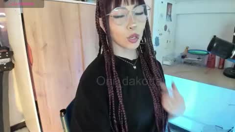 Snapshot of oni_dakotta chatting on 12/22/25, 12:46 oni_dakotta online show from 12/22/25, 12:46