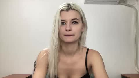 Snapshot of onika_cox chatting on 01/11/26, 12:15 Onika online show from 01/11/26, 12:15