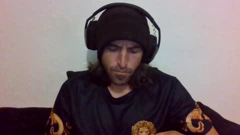 Snapshot of oniyoshiken chatting on 04/12/26, 04:01 oniyoshiken online show from 04/12/26, 04:01