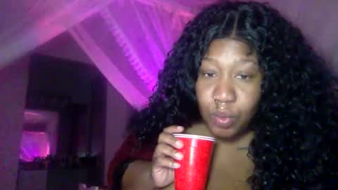 Snapshot of onlineerica chatting on 11/08/25, 05:40 onlineerica online show from 11/08/25, 05:40