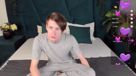 Snapshot of only_eric chatting on 02/17/25, 08:47 Erick online show from 02/17/25, 08:47