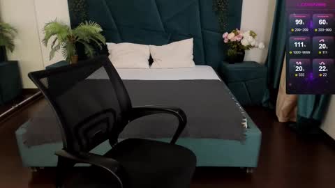 Snapshot of only_eric chatting on 03/07/25, 08:00 Erick online show from 03/07/25, 08:00