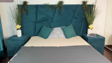 Snapshot of only_eric chatting on 09/15/25, 10:15 Erick online show from 09/15/25, 10:15