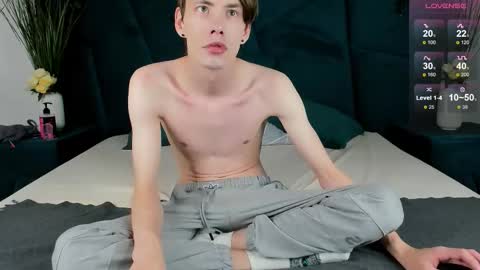 Snapshot of only_eric chatting on 09/21/25, 07:10 Erick online show from 09/21/25, 07:10