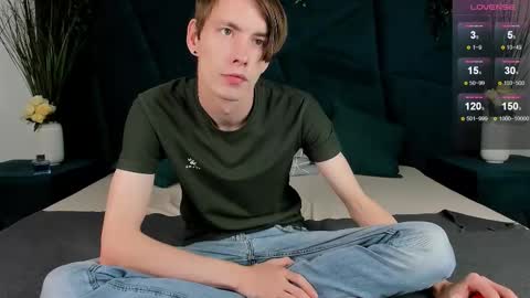 Snapshot of only_eric chatting on 10/02/25, 07:59 Erick online show from 10/02/25, 07:59