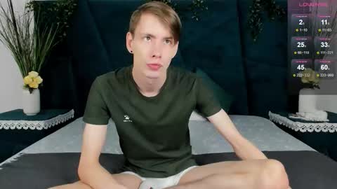 Snapshot of only_eric chatting on 12/02/25, 07:36 Erick online show from 12/02/25, 07:36