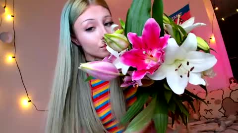 Iva online show from 04/18/26, 07:58