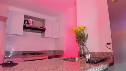 misssaray official online show from 09/23/25, 01:41