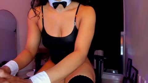 misssaray official online show from 10/19/25, 11:27