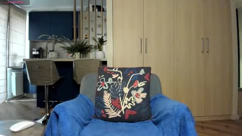 Alex S online show from 09/19/25, 09:22