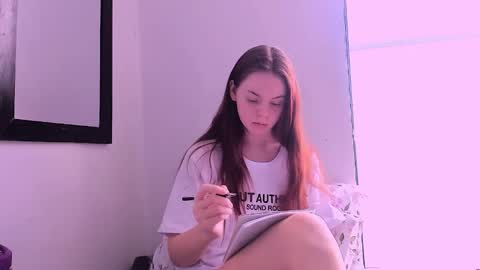 only_sarah1 online show from 10/14/25, 09:04