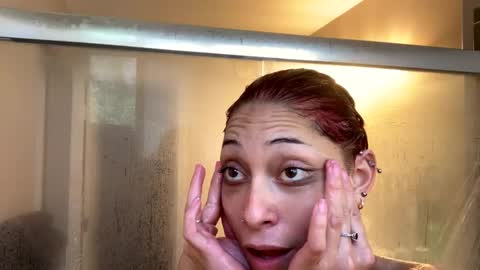 Snapshot of only_siren chatting on 09/25/25, 07:39 Only siren online show from 09/25/25, 07:39