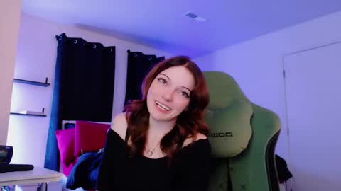 Snapshot of onlyaudrey chatting on 05/22/26, 01:35 Audrey online show from 05/22/26, 01:35