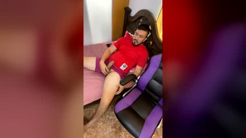 Snapshot of onlyfree_sexx chatting on 06/17/26, 06:09 Sebastian online show from 06/17/26, 06:09