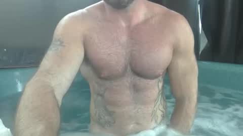 Snapshot of onlylooking4 chatting on 05/01/26, 03:27 onlylooking4 online show from 05/01/26, 03:27