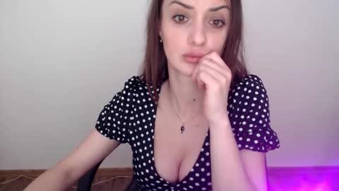 Snapshot of onlyvika chatting on 05/15/26, 09:33 onlyvika online show from 05/15/26, 09:33