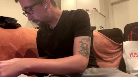 Snapshot of onthecumup69 chatting on 02/19/26, 11:39 onthecumup69 online show from 02/19/26, 11:39