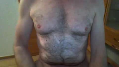 Snapshot of ooehot chatting on 04/19/26, 06:24 ooehot online show from 04/19/26, 06:24