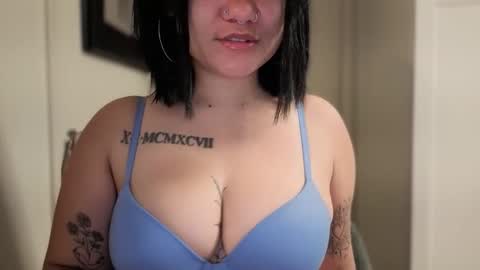 Miss Girly online show from 05/11/26, 09:04