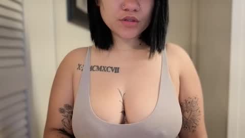 Miss Girly online show from 05/12/26, 11:02